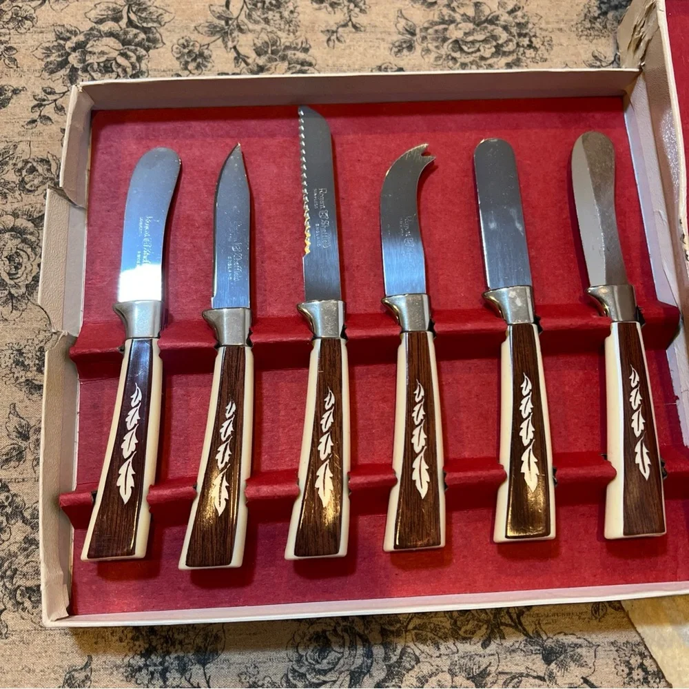 VTG Regent Sheffield Stainless Steel 19 Piece Treasure Chest English Cutlery